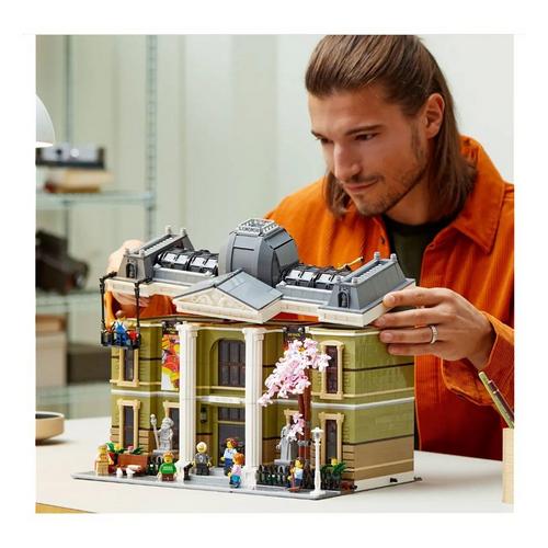 LEGO Icons Natural History Museum 10326 Building Set - Primary Image