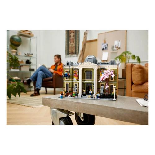 LEGO Icons Natural History Museum 10326 Building Set - Primary Image