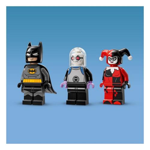 LEGO DC Batman: Batman with the Batmobile vs. Harley Quinn & Mr. Freeze 76274 - Primary Image