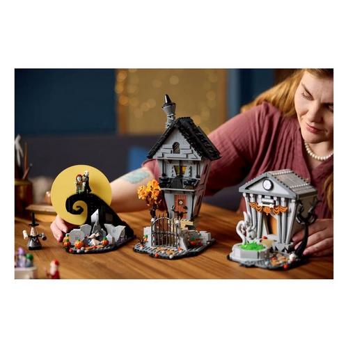 LEGO Ideas Tim Burton's The Nightmare Before Christmas 21351 Building Set