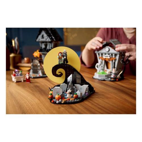 LEGO Ideas Tim Burton's The Nightmare Before Christmas 21351 Building Set - Primary Image