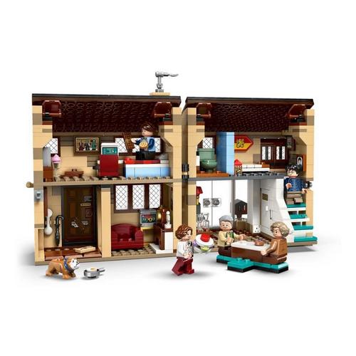 LEGO Harry Potter Privet Drive Aunt Marge's Visit 76451 Building Set - Primary Image