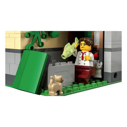 LEGO Icons Tudor Corner 10350 Building Set - Primary Image