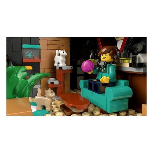 LEGO Icons Tudor Corner 10350 Building Set - Primary Image