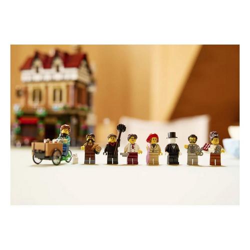 LEGO Icons Tudor Corner 10350 Building Set - Primary Image