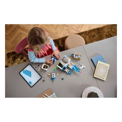 LEGO Disney Cinderella's Castle & Horse Carriage 43275 Building Set - Primary Image