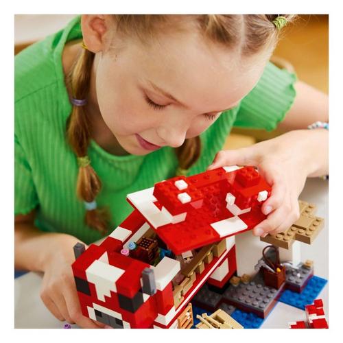 LEGO Minecraft The Mooshroom House 21270 Building Set - Primary Image