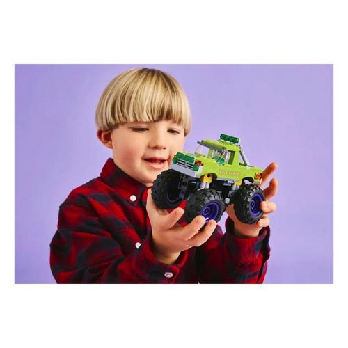 LEGO Marvel The Hulk Truck vs. Thanos 76312 Building Set - Primary Image