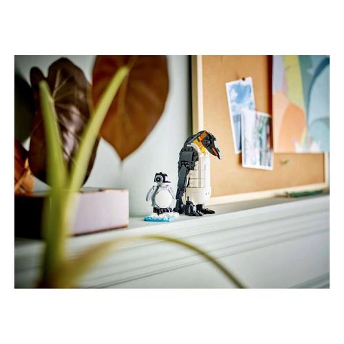 LEGO Creator 3 in 1 Wild Animals Panda Family 31165 Building Set - Primary Image