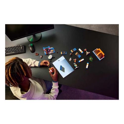 LEGO Fortnite Durrr Burger Restaurant 77076 Building Set - Primary Image