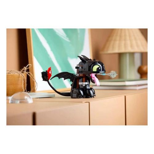 LEGO Icons How to Train Your Dragon Toothless 10375 Building Set - Primary Image