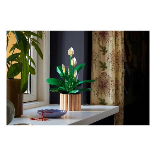 LEGO Botanicals Peace Lily 11504 Building Set - Primary Image
