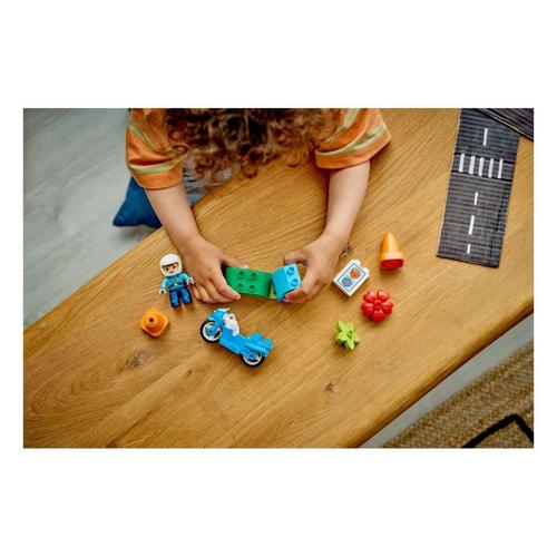 LEGO DUPLO Blue Police Motorcycle 10471 Building Set - Primary Image