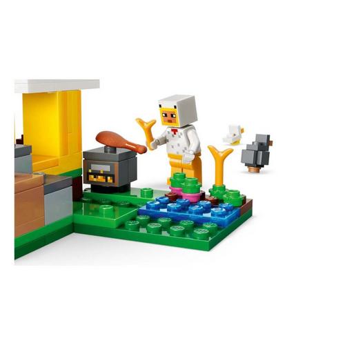 LEGO Minecraft Chicken Farm 21585 Building Set - Primary Image