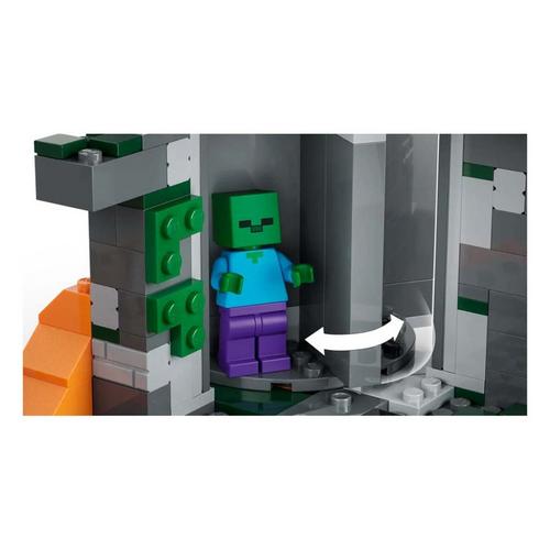 LEGO Minecraft Zombie Dungeon 21587 Building Set - Primary Image