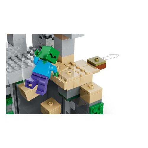 LEGO Minecraft Zombie Dungeon 21587 Building Set - Primary Image