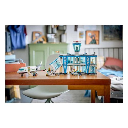 LEGO City Airport with Airplane 60502 Building Set - Primary Image