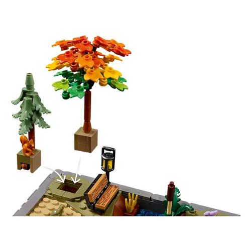 LEGO Icons Autumn Cottage Garden 11372 Building Set - Primary Image