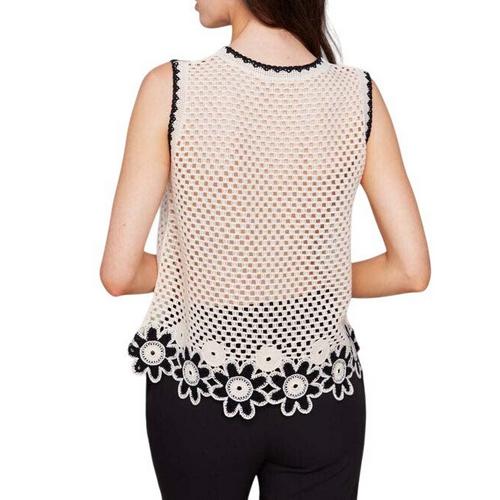 Women's Charlie B Contrast Floral Border Crochet Sleeveless Shirt - Primary Image