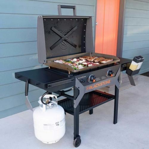 Blackstone Iron Forged 28" Griddle w/ Hood