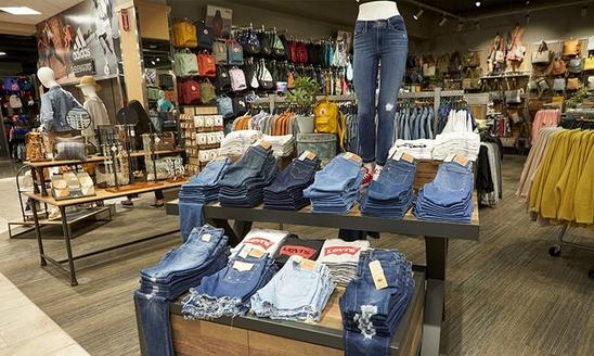 women's clothing shop at SCHEELS