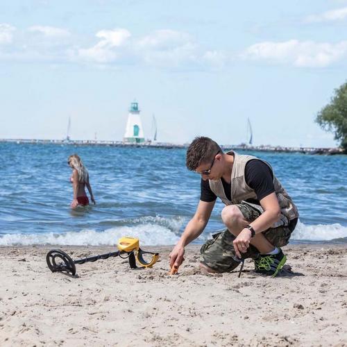 Garrett ACE 250 Metal Detector - Primary Image