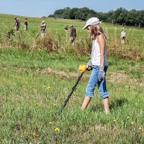 Garrett ACE 250 Metal Detector - Primary Image