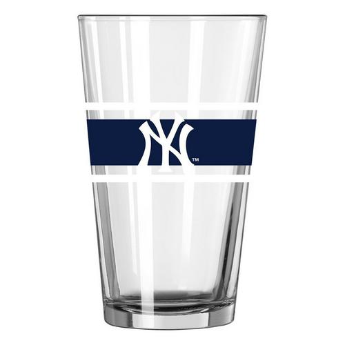 Logo Brands New York Yankees 16oz. Stripe Pint Glass - Primary Image