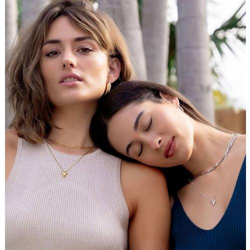 Salty Cali Shark Tooth Necklace - Primary Image