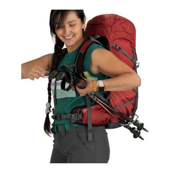 Osprey Women's  Tempest 33 Backpack Anchor Blue/Atlas