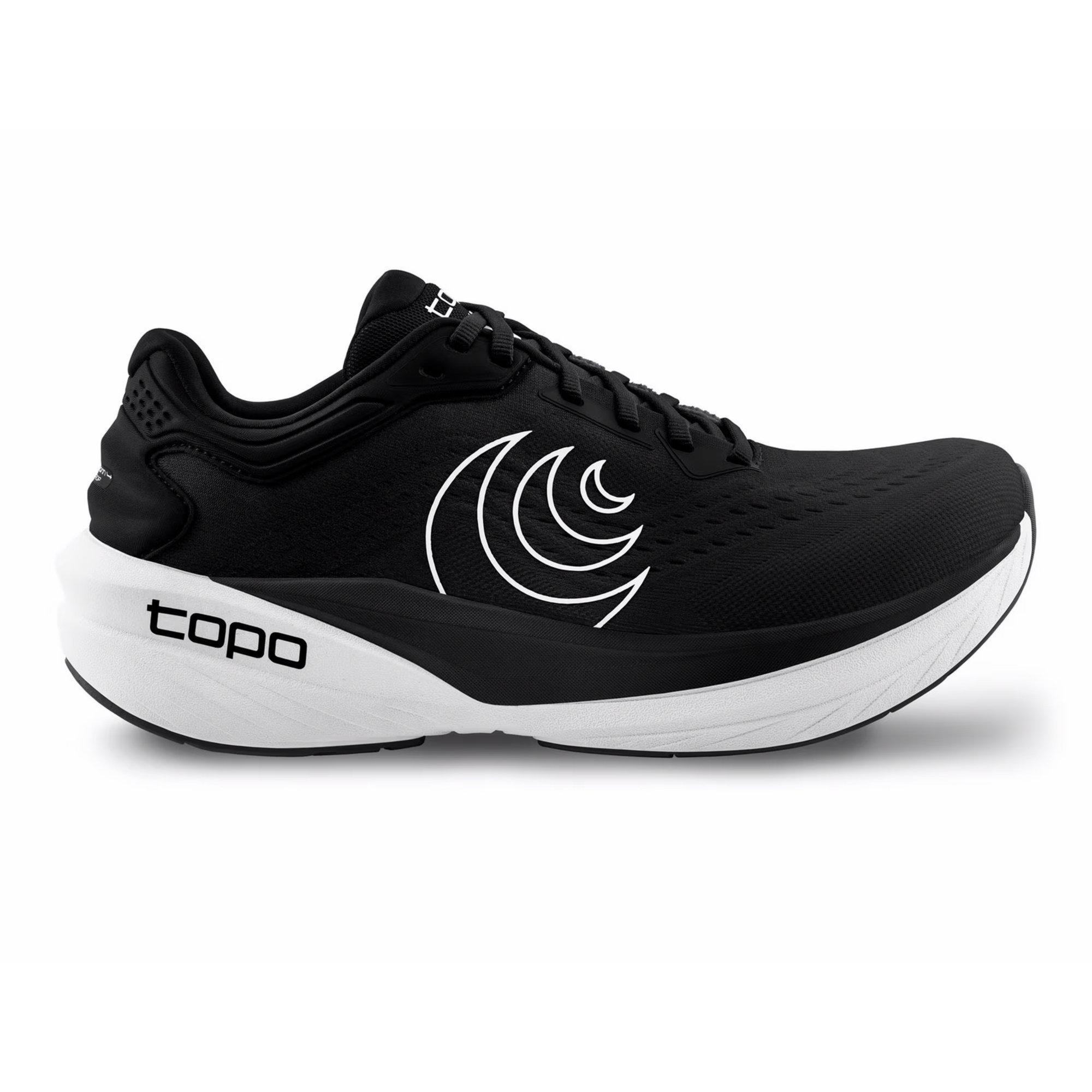 TOPO ATHLETIC Men Phantom 4, Color: Black/White, Size: 14 (M087-140-BLKWHT)