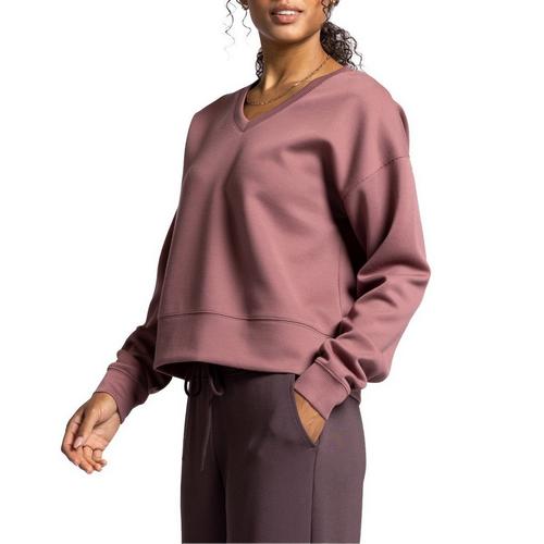 Women's RECREATION Martina V-Neck Crop - Primary Image