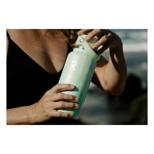 Hydro Flask 32 oz Wide Mouth Bottle with Flex Straw Cap - Primary Image