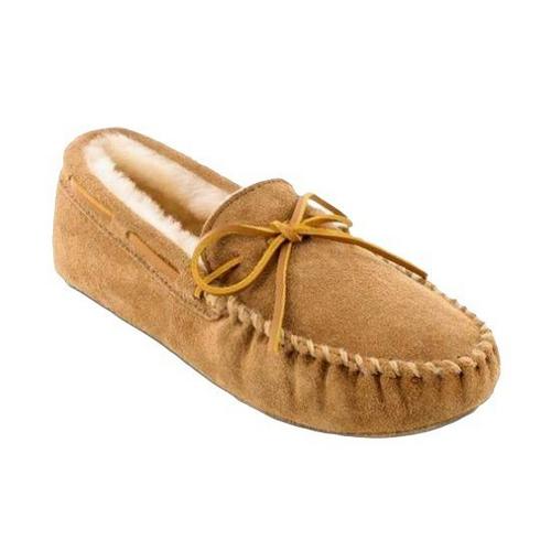 Men's Minnetonka Sheepskin Softsole Slippers - Primary Image