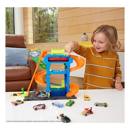 Hot Wheels Stunt and Splash Set - Primary Image