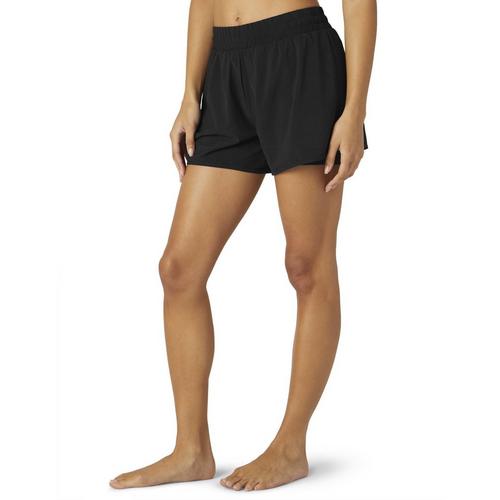 Women's Beyond Yoga Stretch Woven In Stride Lined Shorts - Primary Image