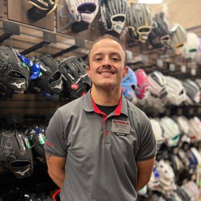 Declan | SCHEELS Expert