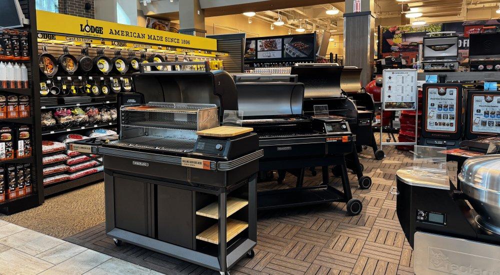 Outdoor Cooking Shop at Springfield SCHEELS