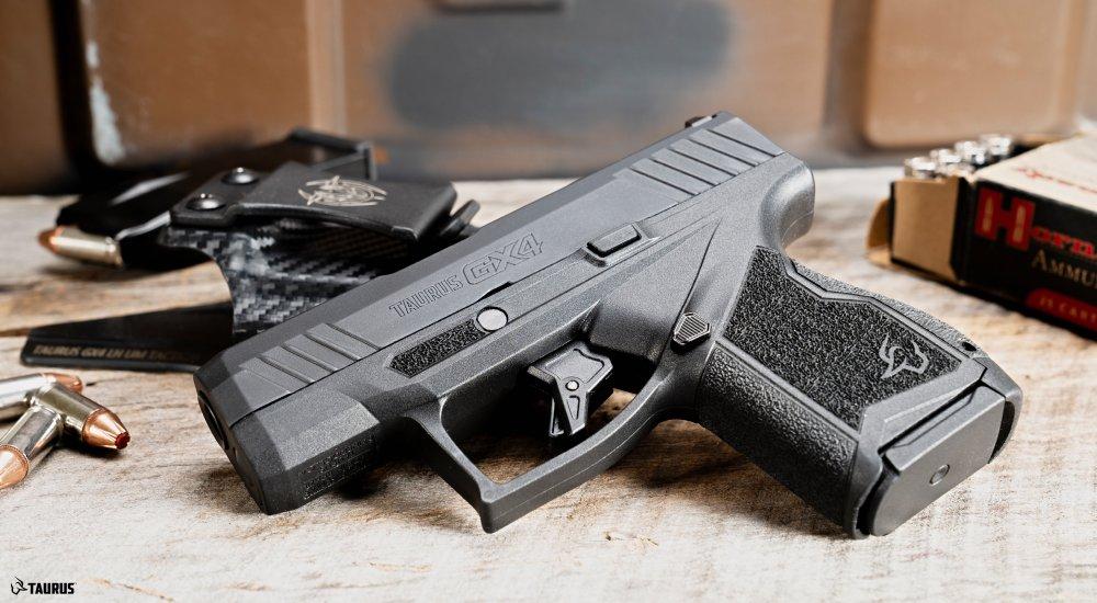 Striker-Fired vs. Hammer-Fired Handguns: What’s the Difference?