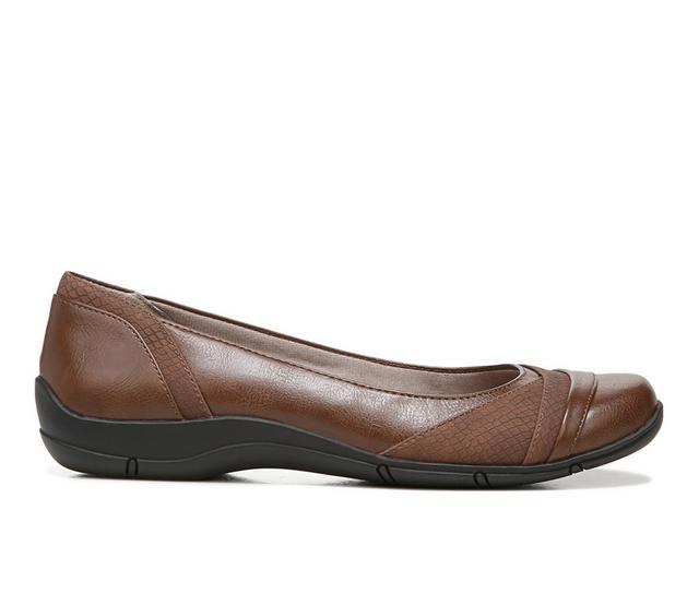 Women's LifeStride Dig Flats in Tan color