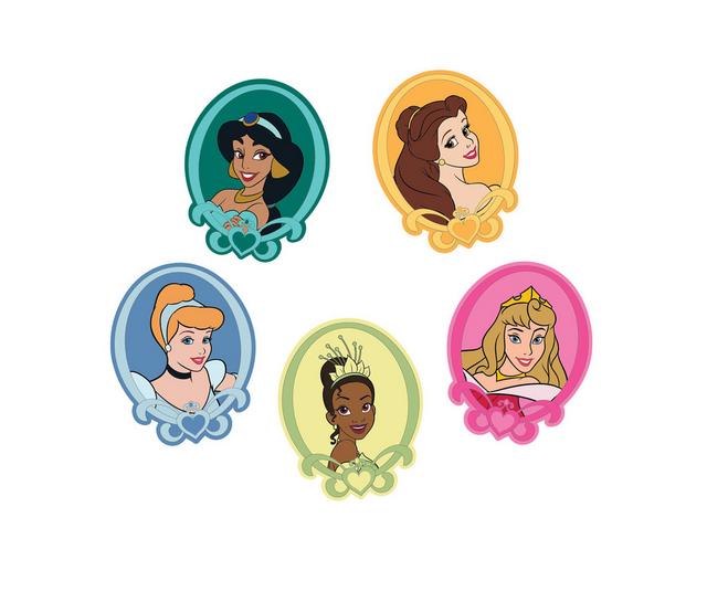 Crocs Jibbitz 5 Pack Shoe Charms in Disney Princess color