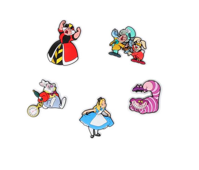 Crocs Jibbitz 5 Pack Shoe Charms in Alice in Wonder color
