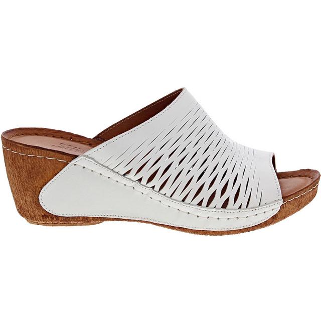 Women's SPRING STEP Cunacena Wedges in White color