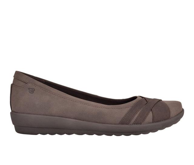 Women's Easy Spirit Acasia Flats in Dark Brown color