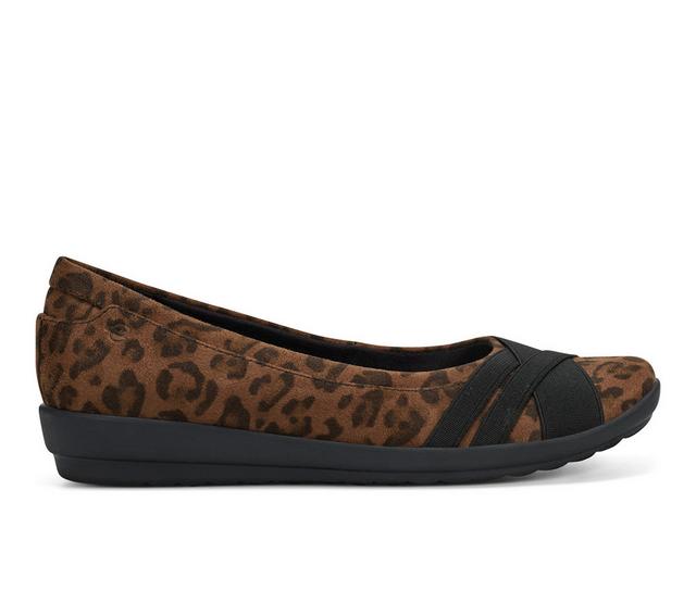 Women's Easy Spirit Acasia Flats in Leopard Black color