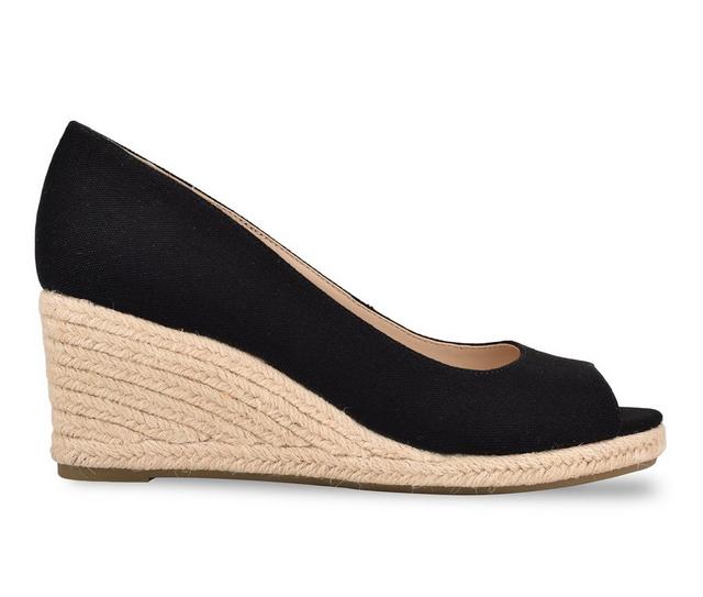 Women's Bandolino Nuri Wedges in Black color