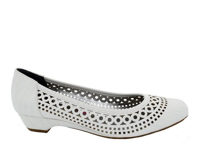 Women's Ros Hommerson Tina Flats in White color