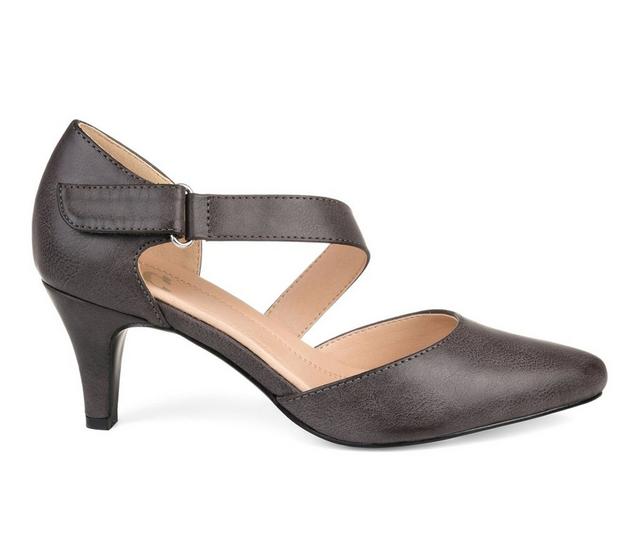 Women's Journee Collection Tillis Pumps in Taupe color