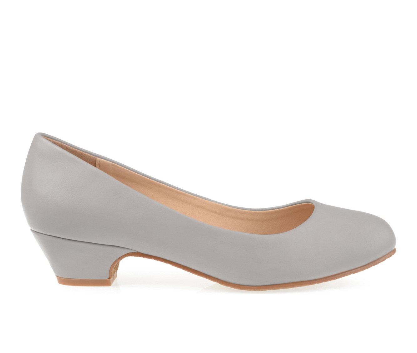 Women's Journee Collection Saar Pumps