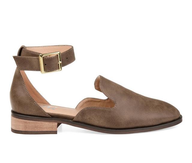 Women's Journee Collection Loreta Flats in Brown color